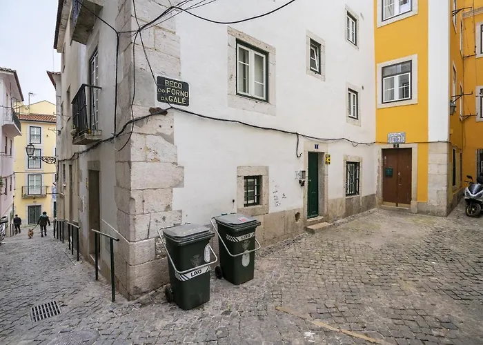 Whome Alfama Studio Prime Location Explore Lisbon W/ Style